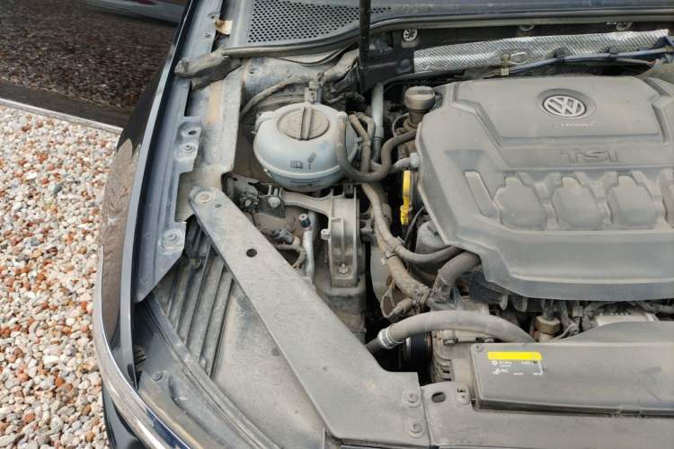 Used Volkswagen Magotan 2019 330TSI DSG Luxury Model China V Standard Engine Bay Right