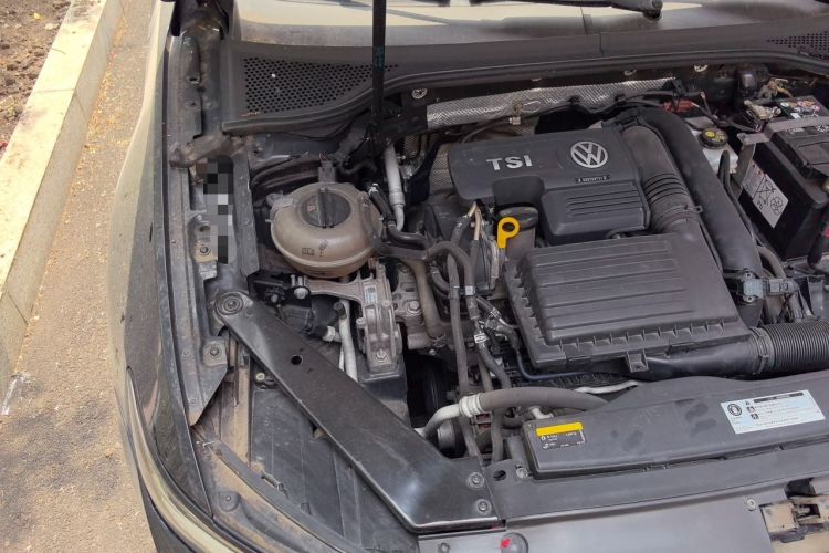 Used Volkswagen Magotan 2019 280TSI DSG Comfort Model China V Standard Engine Bay Right