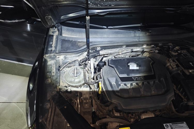 Used Volkswagen Magotan 2019 330TSI DSG Luxury Model China V Standard Engine Bay Right