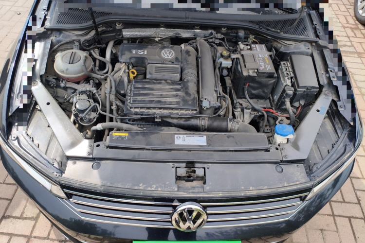 Used Volkswagen Magotan 2019 280TSI DSG Comfort Model China V Standard Engine Bay