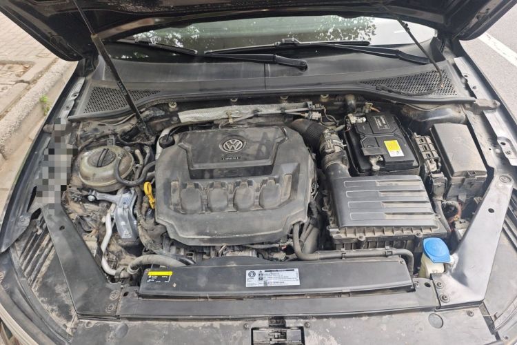 Used Volkswagen Magotan 2019 330TSI DSG Leading Edition China V Standard Engine Bay