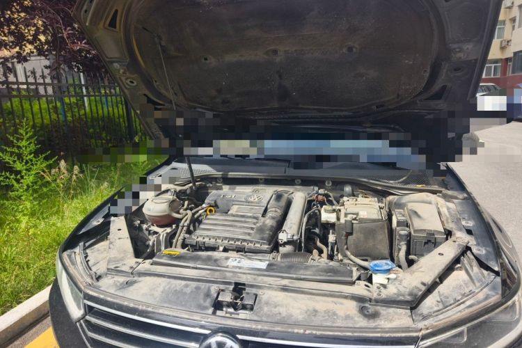Used Volkswagen Magotan 2019 280TSI DSG Comfort Model China V Standard Engine Bay