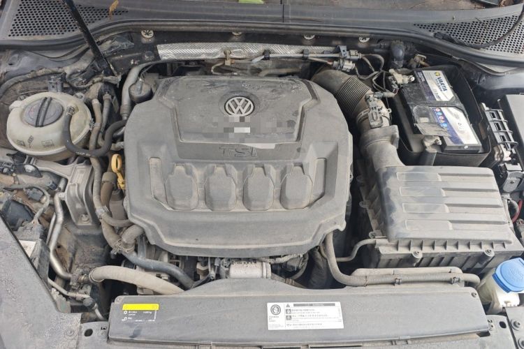 Used Volkswagen Magotan 2019 330TSI DSG Leading Edition China V Standard Engine Bay