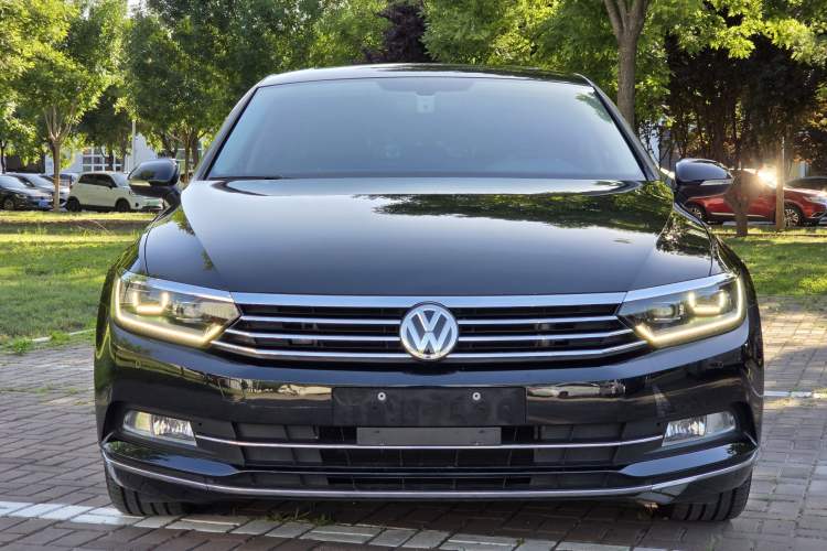 Used Volkswagen Magotan 2019 330TSI DSG Luxury Model China V Standard Exterior 1