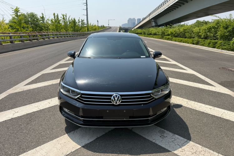Used Volkswagen Magotan 2019 380TSI DSG Luxury Model China V Standard Exterior 1