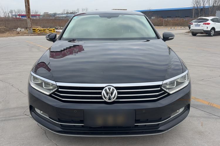 Used Volkswagen Magotan 2019 330TSI DSG Luxury Version China VI Standard Exterior 1