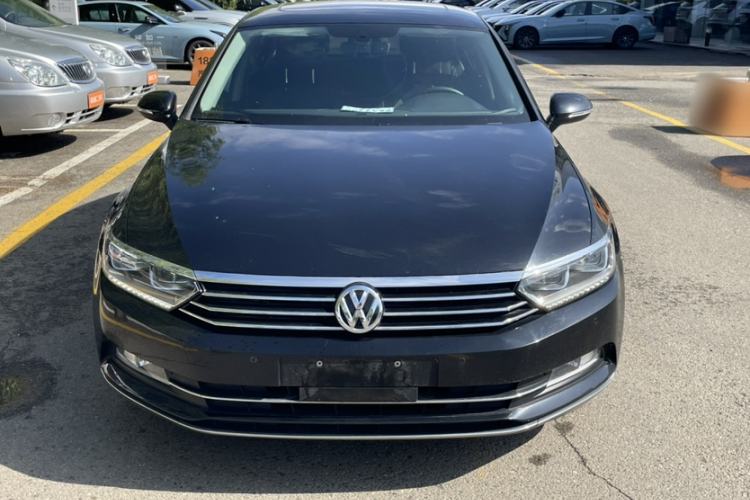 Used Volkswagen Magotan 2019 330TSI DSG Luxury Version China VI Standard Exterior 1