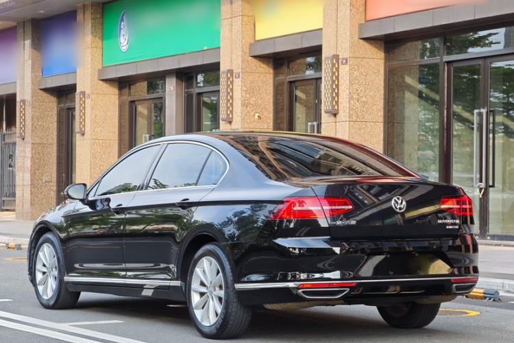 Used Volkswagen Magotan 2019 330TSI DSG Leading Model China VI Standard Exterior 1