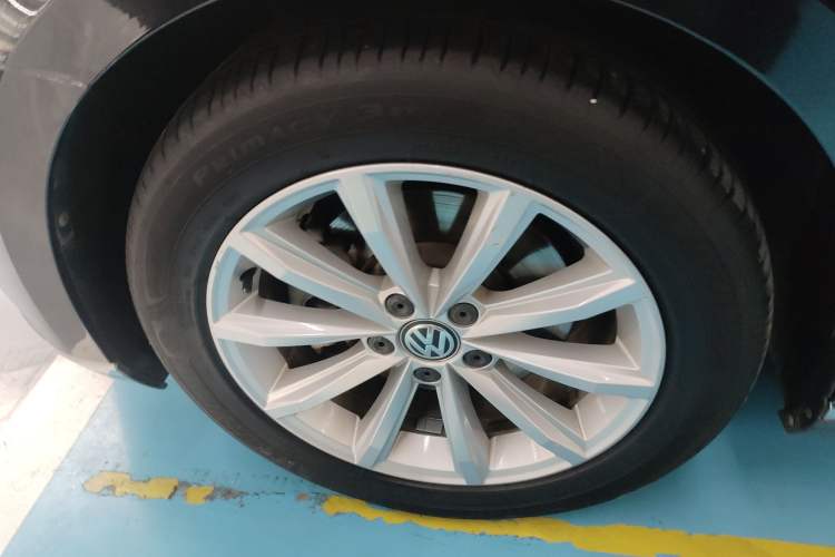 Used Volkswagen Magotan 2019 330TSI DSG Leading Model China VI Standard Exterior 1