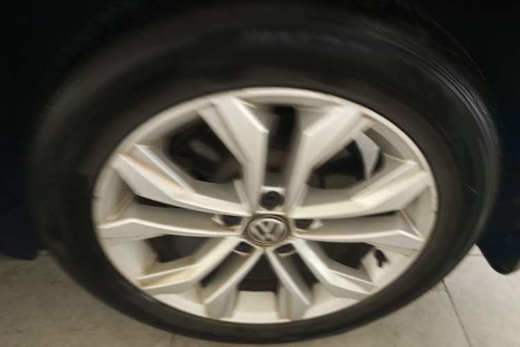 Used Volkswagen Magotan 2019 330TSI DSG Luxury Version China VI Standard Exterior 1