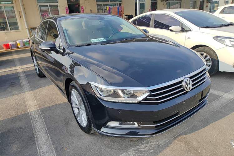 Used Volkswagen Magotan 2019 330TSI DSG Leading Edition China V Standard Exterior 1