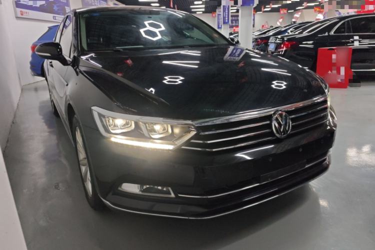 Used Volkswagen Magotan 2019 330TSI DSG Leading Model China VI Standard Exterior 1