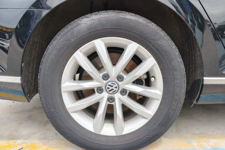 Used Volkswagen Magotan 2019 280TSI DSG Comfort Model China VI Standard Exterior 1