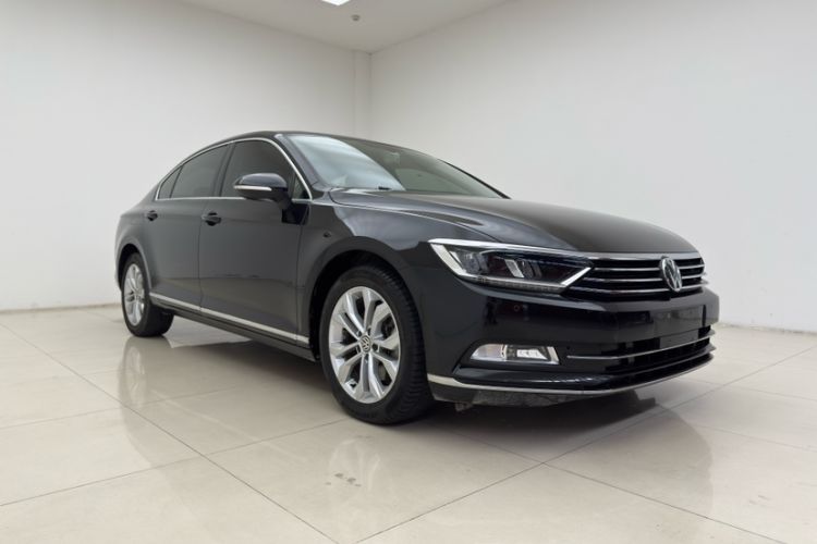 Used Volkswagen Magotan 2019 330TSI DSG Luxury Version China VI Standard Exterior 1