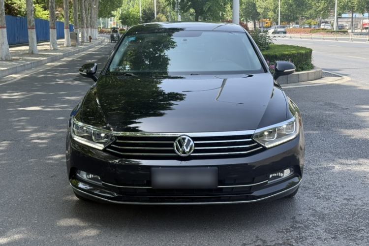 Used Volkswagen Magotan 2019 330TSI DSG Leading Model China VI Standard Exterior 1