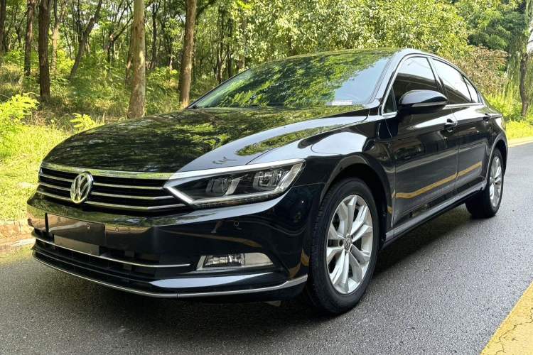 Used Volkswagen Magotan 2019 330TSI DSG Luxury Version China VI Standard Exterior 1