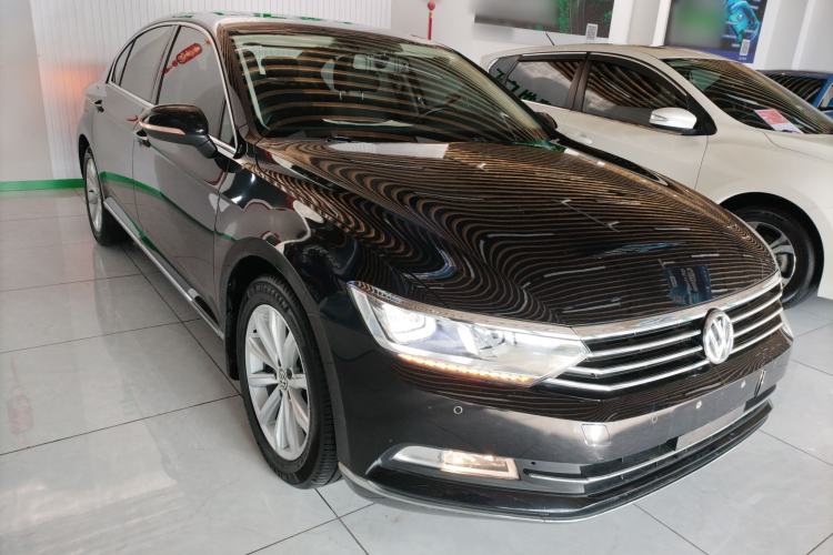 Used Volkswagen Magotan 2019 330TSI DSG Leading Edition China V Standard Exterior 1
