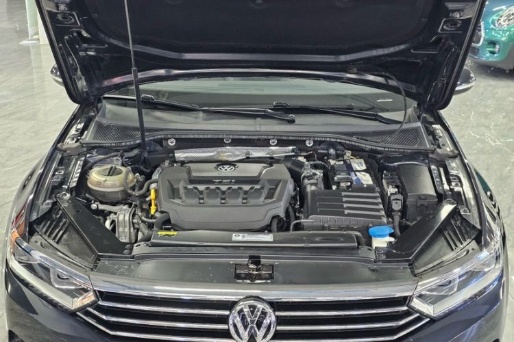 Used Volkswagen Magotan 2019 330TSI DSG Luxury Model China V Standard Exterior 10