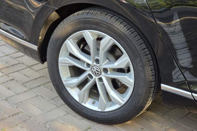 Used Volkswagen Magotan 2019 330TSI DSG Luxury Model China V Standard Exterior 10