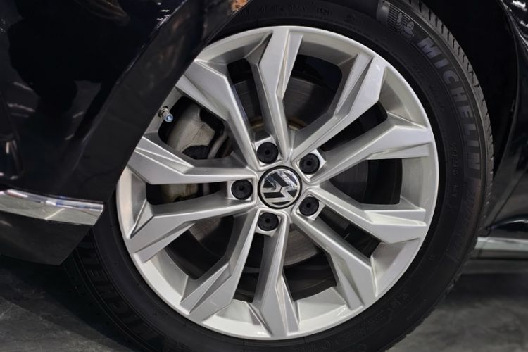 Used Volkswagen Magotan 2019 330TSI DSG Luxury Model China V Standard Exterior 11