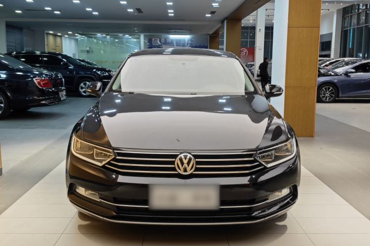 Used Volkswagen Magotan 2019 280TSI DSG Comfort Model China VI Standard Exterior 12