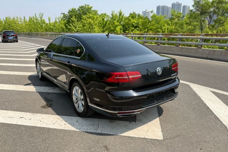 Used Volkswagen Magotan 2019 380TSI DSG Luxury Model China V Standard Exterior 2