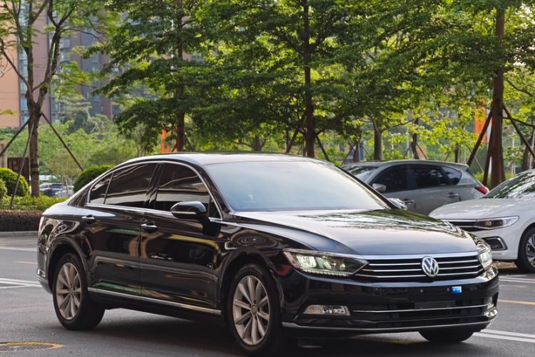 Used Volkswagen Magotan 2019 330TSI DSG Leading Model China VI Standard Exterior 2