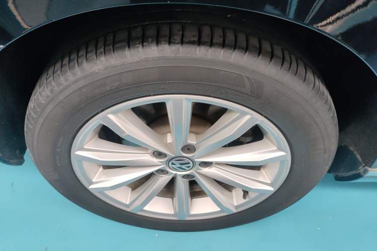Used Volkswagen Magotan 2019 330TSI DSG Leading Model China VI Standard Exterior 2