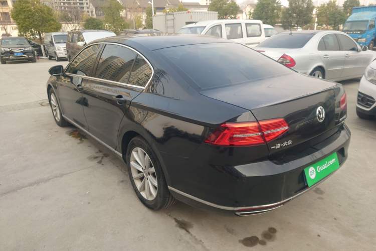 Used Volkswagen Magotan 2019 330TSI DSG Leading Model China VI Standard Exterior 2
