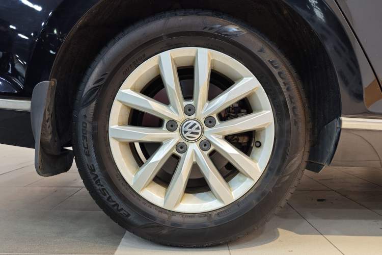 Used Volkswagen Magotan 2019 280TSI DSG Comfort Model China VI Standard Exterior 2