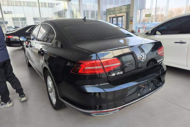 Used Volkswagen Magotan 2019 330TSI DSG Luxury Version China VI Standard Exterior 2