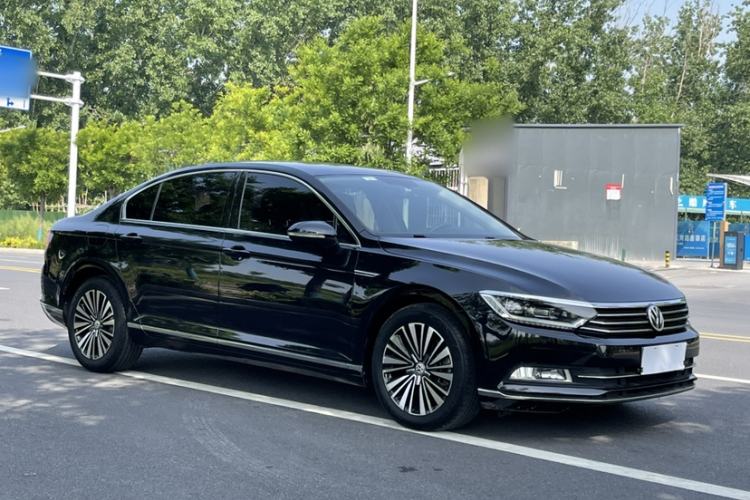 Used Volkswagen Magotan 2019 330TSI DSG Luxury Model China V Standard Exterior 2