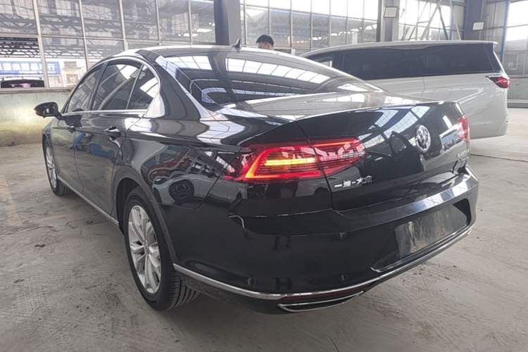 Used Volkswagen Magotan 2019 330TSI DSG Luxury Version China VI Standard Exterior 2