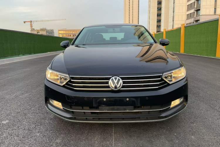 Used Volkswagen Magotan 2019 280TSI DSG Comfort Model China VI Standard Exterior 2