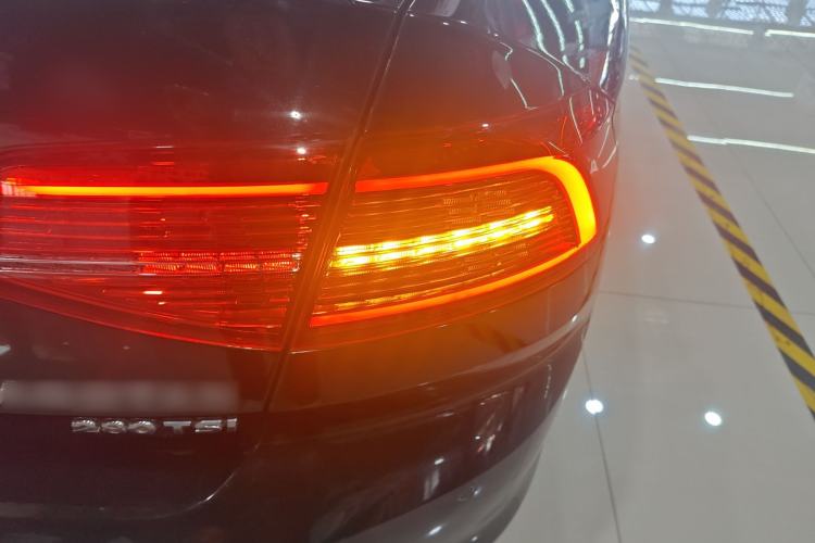 Used Volkswagen Magotan 2019 280TSI DSG Leading Model China VI Standard Exterior 3