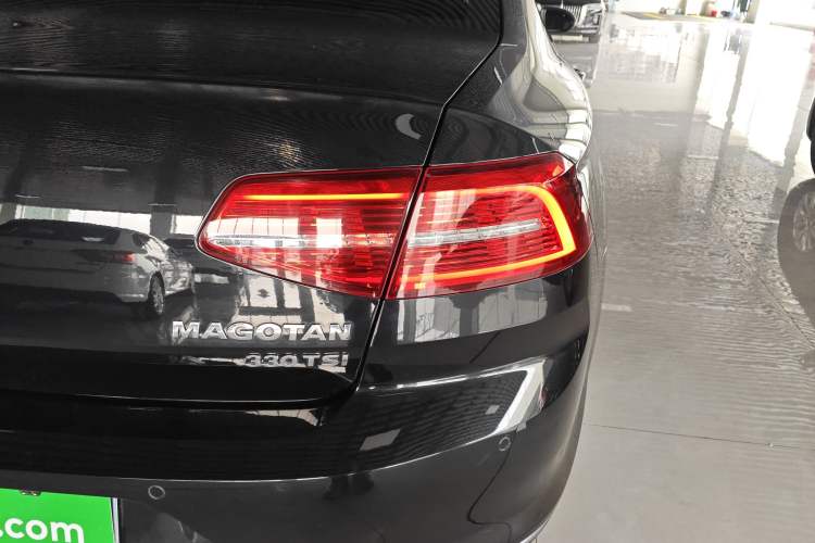 Used Volkswagen Magotan 2019 330TSI DSG Leading Edition China V Standard Exterior 3