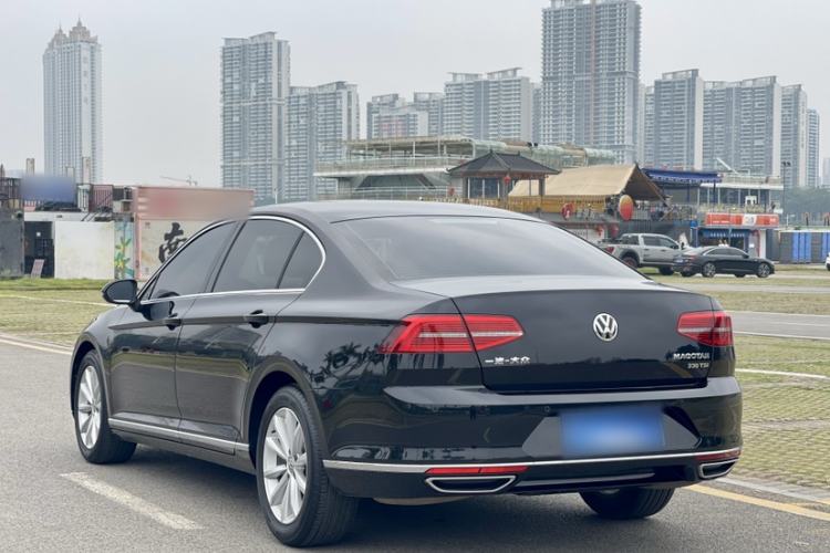Used Volkswagen Magotan 2019 330TSI DSG Leading Model China VI Standard Exterior 3
