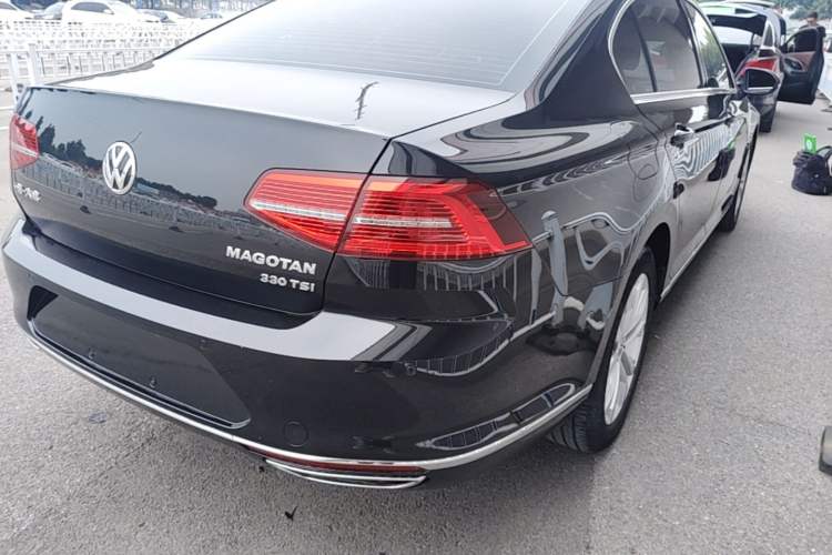 Used Volkswagen Magotan 2019 330TSI DSG Luxury Model China V Standard Exterior 3