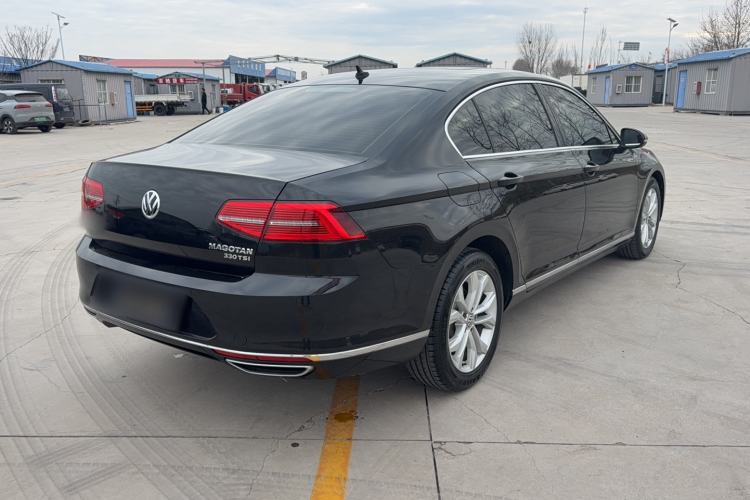 Used Volkswagen Magotan 2019 330TSI DSG Luxury Version China VI Standard Exterior 3