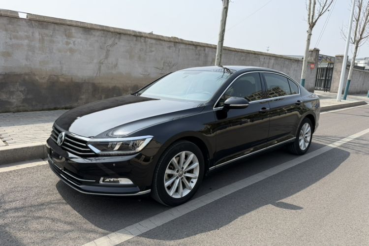Used Volkswagen Magotan 2019 330TSI DSG Leading Model China VI Standard Exterior 3