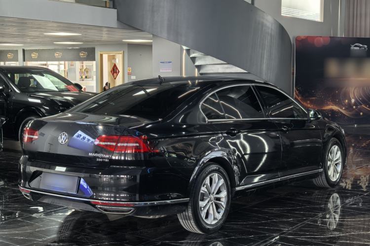 Used Volkswagen Magotan 2019 330TSI DSG Luxury Version China VI Standard Exterior 3