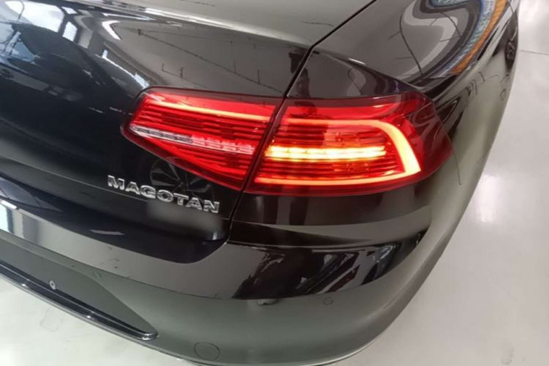 Used Volkswagen Magotan 2019 330TSI DSG Luxury Model China V Standard Exterior 3