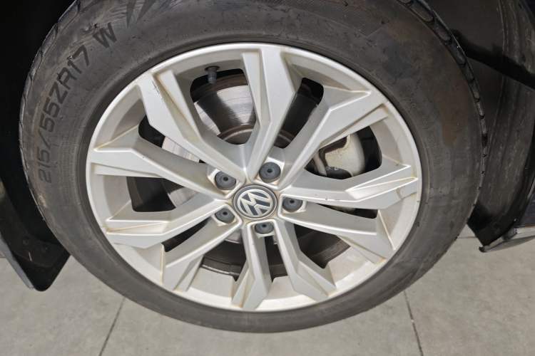 Used Volkswagen Magotan 2019 330TSI DSG Luxury Version China VI Standard Exterior 3