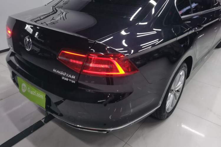 Used Volkswagen Magotan 2019 330TSI DSG Luxury Model China V Standard Exterior 3