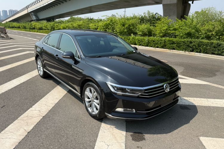 Used Volkswagen Magotan 2019 330TSI DSG Luxury Version China VI Standard Exterior 3