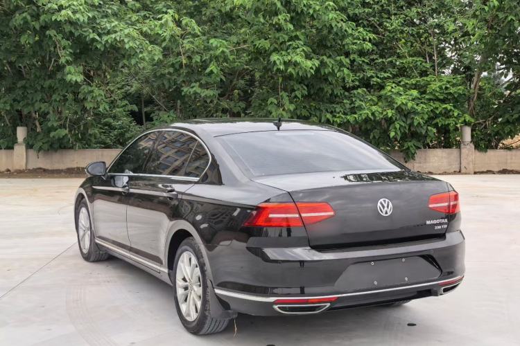 Used Volkswagen Magotan 2019 330TSI DSG Luxury Version China VI Standard Exterior 3