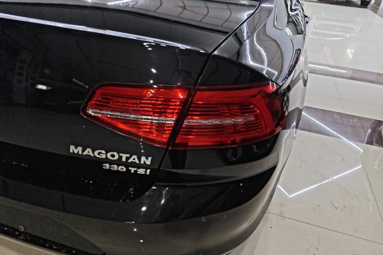 Used Volkswagen Magotan 2019 330TSI DSG Leading Model China VI Standard Exterior 3