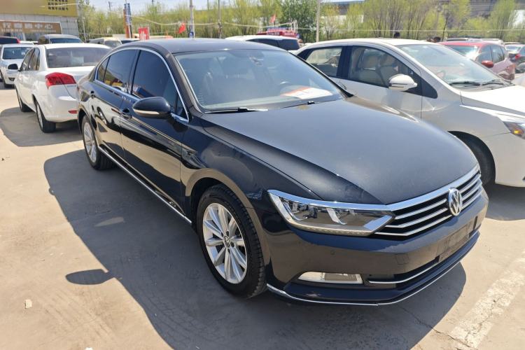 Used Volkswagen Magotan 2019 330TSI DSG Leading Model China VI Standard Exterior 3