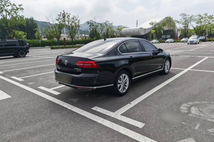 Used Volkswagen Magotan 2019 330TSI DSG Luxury Version China VI Standard Exterior 3