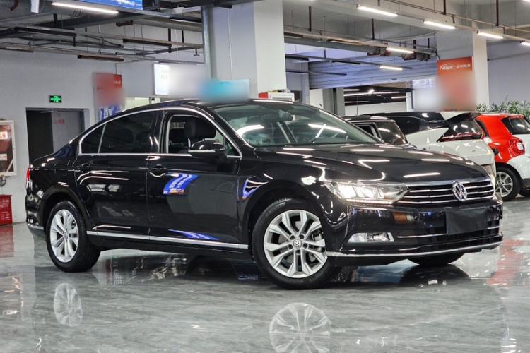 Used Volkswagen Magotan 2019 330TSI DSG Luxury Model China V Standard Exterior 4